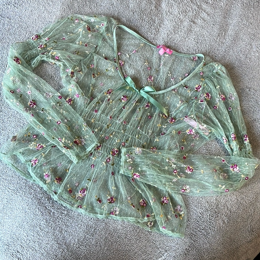 mesh top